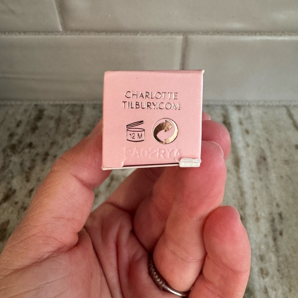 Charlotte Tilbury Beauty Light Wand Pillow Talk NIB - Picture 3 of 3